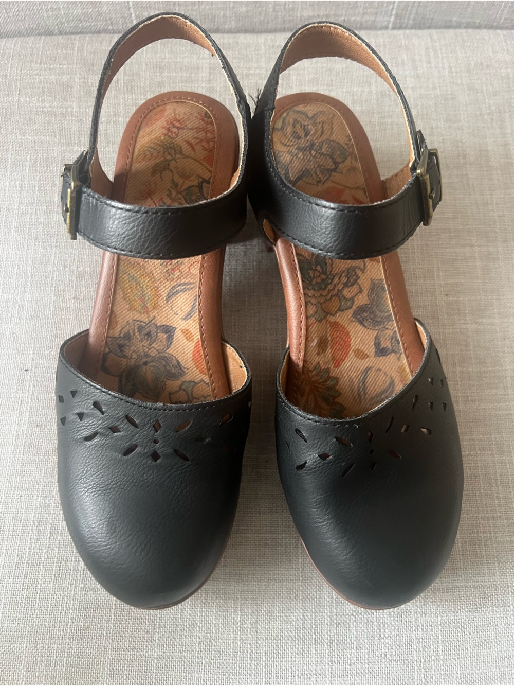 B.O.C. Black ankle strap clogs, women’s 9, boho retro casual dress floral sole